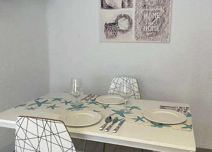 ゲストハウス Malvarrosa Familiar バレンシア