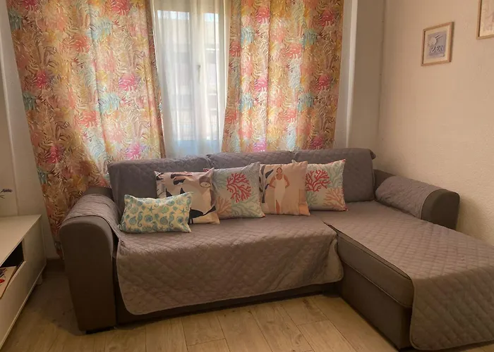 Malvarrosa Familiar ゲストハウス