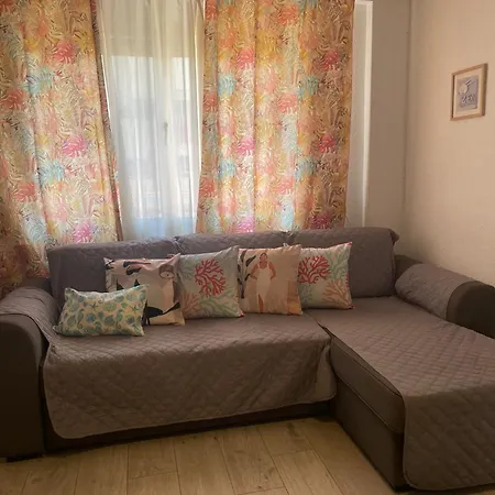 Malvarrosa Familiar Guest house *